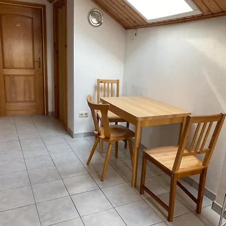Dachgeschosswohnung Im Zweiten Obergeschoss * Bruck in der Oberpfalz