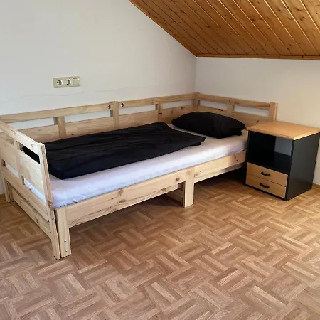 Dachgeschosswohnung Im Zweiten Obergeschoss Bruck in der Oberpfalz