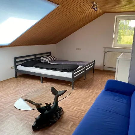 Dachgeschosswohnung Im Zweiten Obergeschoss Appartement *