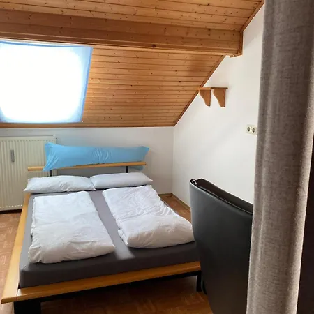 Dachgeschosswohnung Im Zweiten Obergeschoss Bruck in der Oberpfalz