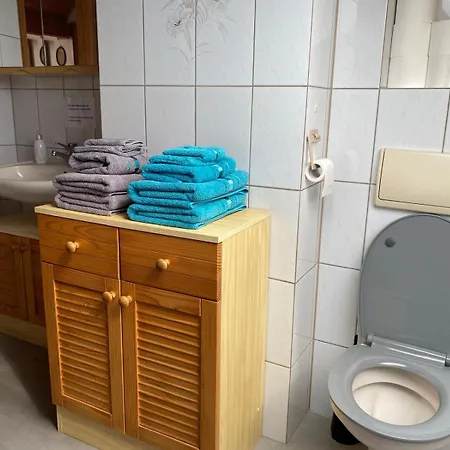 Appartement Dachgeschosswohnung Im Zweiten Obergeschoss *