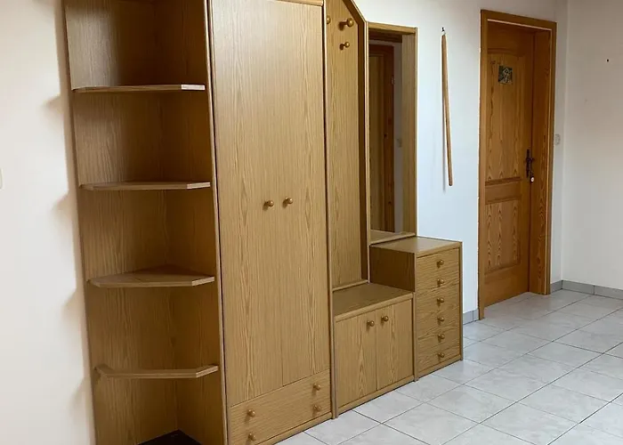 Appartement Dachgeschosswohnung Im Zweiten Obergeschoss Bruck in der Oberpfalz