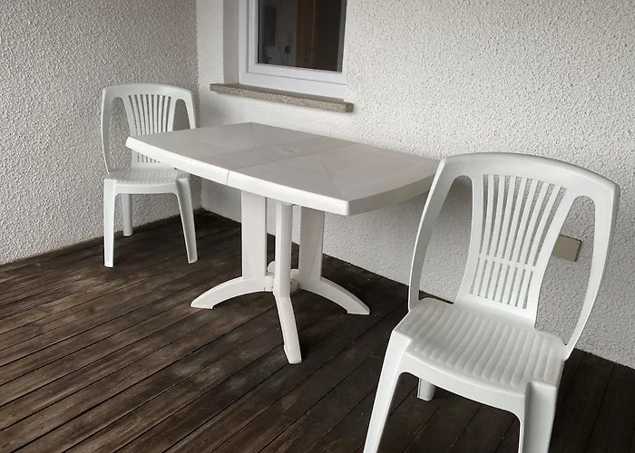 Appartement Dachgeschosswohnung Im Zweiten Obergeschoss