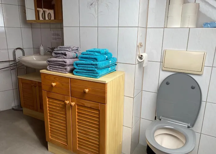 Appartement Dachgeschosswohnung Im Zweiten Obergeschoss *