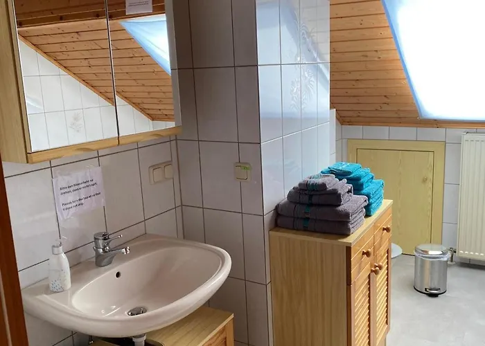 Dachgeschosswohnung Im Zweiten Obergeschoss *