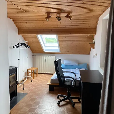 Dachgeschosswohnung Im Zweiten Obergeschoss Daire Bruck in der Oberpfalz